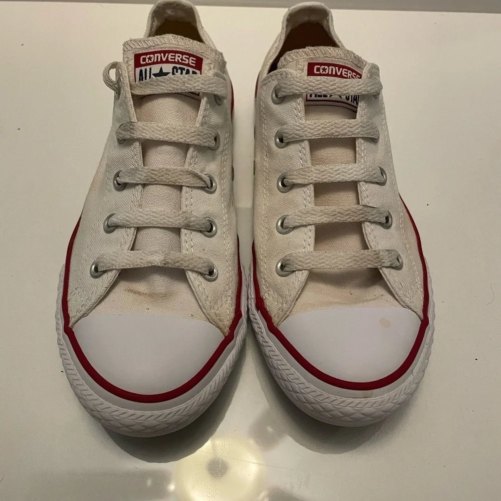Converse White and Red Sneakers Classic Canvas Design size 3